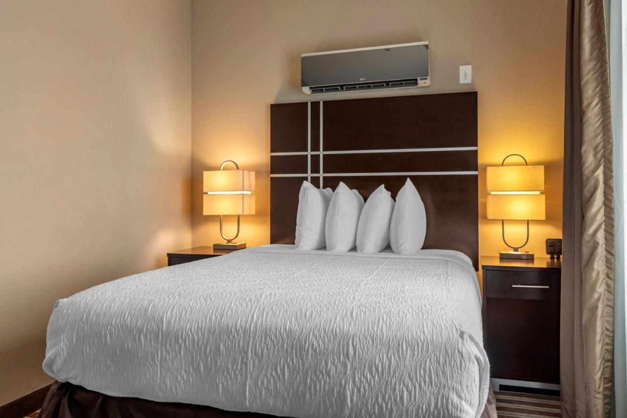 Best Western Plus North Odessa Inn & Suites Εξωτερικό φωτογραφία